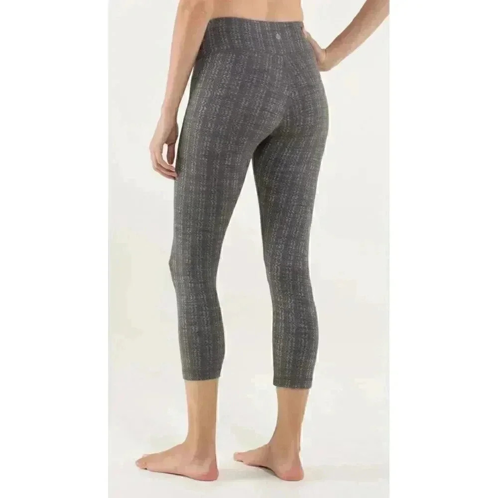 Lululemon Wunder Under Legging Ziggy Wee Crop Size 6